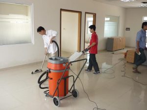 Hút sạch bụi bằng máy hút công nghiệp